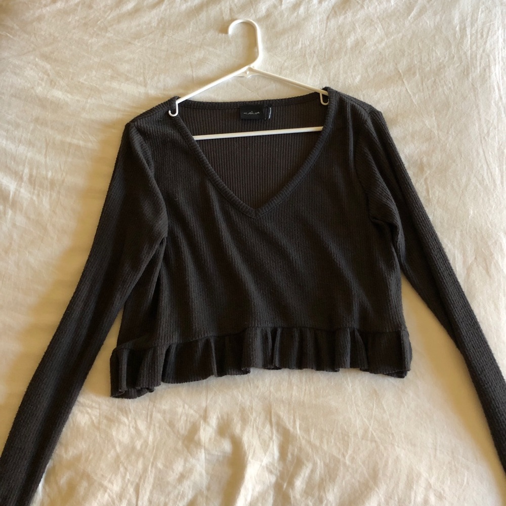 SOLD: NWOT: Urban Outfitters Grey Ruffle Crop Top